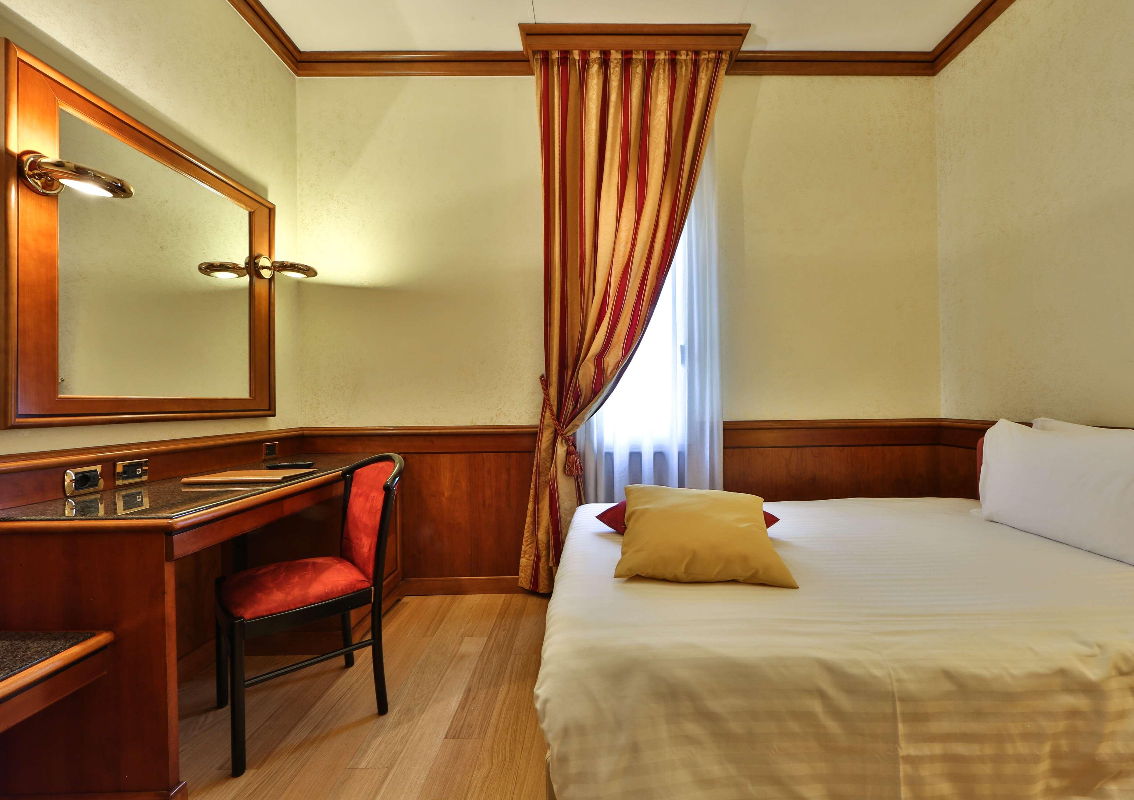 Best Western Hotel Moderno Verdi Genoa Ngoại thất bức ảnh