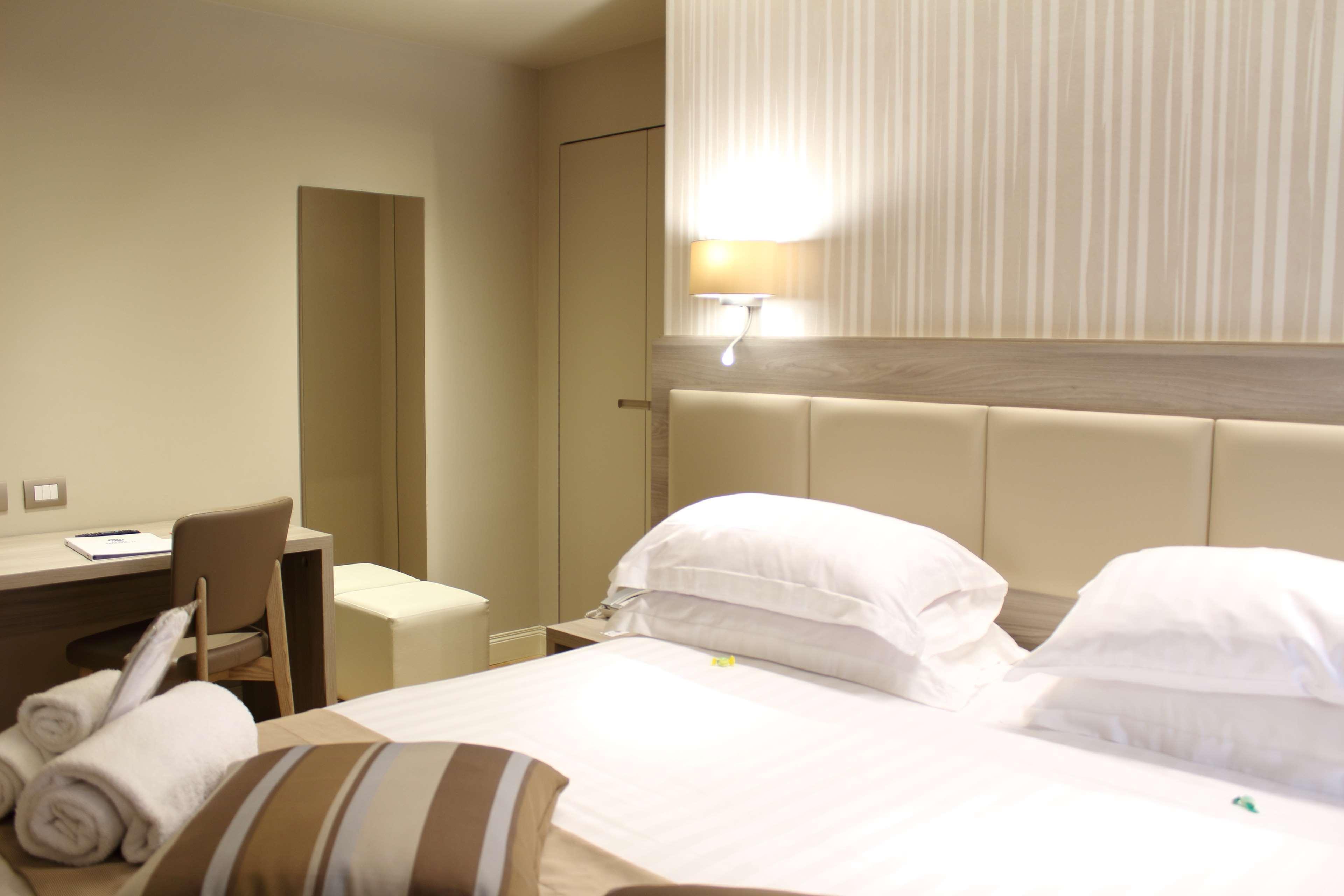 Best Western Hotel Moderno Verdi Genoa Ngoại thất bức ảnh